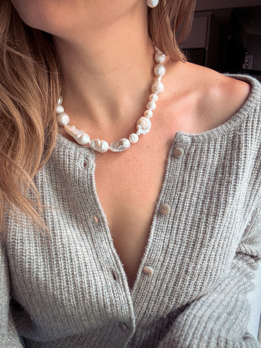 HARRY'S PEARL NECKLACE