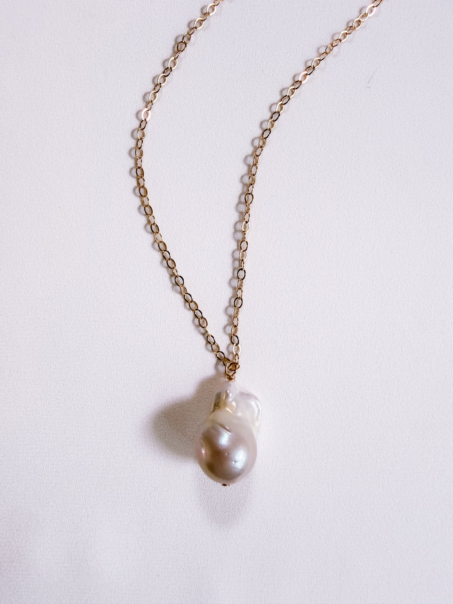 ONE GOOD PEARL NECKLACE