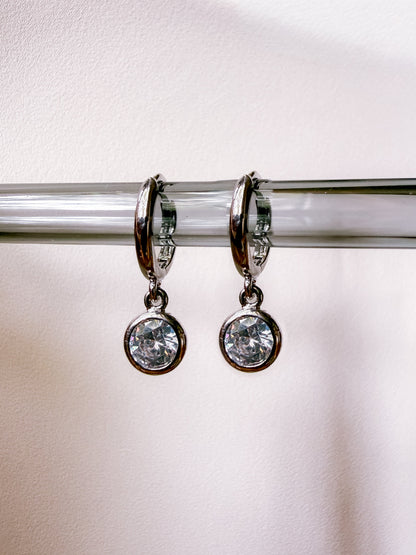 BEZEL BEE EARRINGS