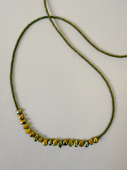 MOSS GLOSS NECKLACE