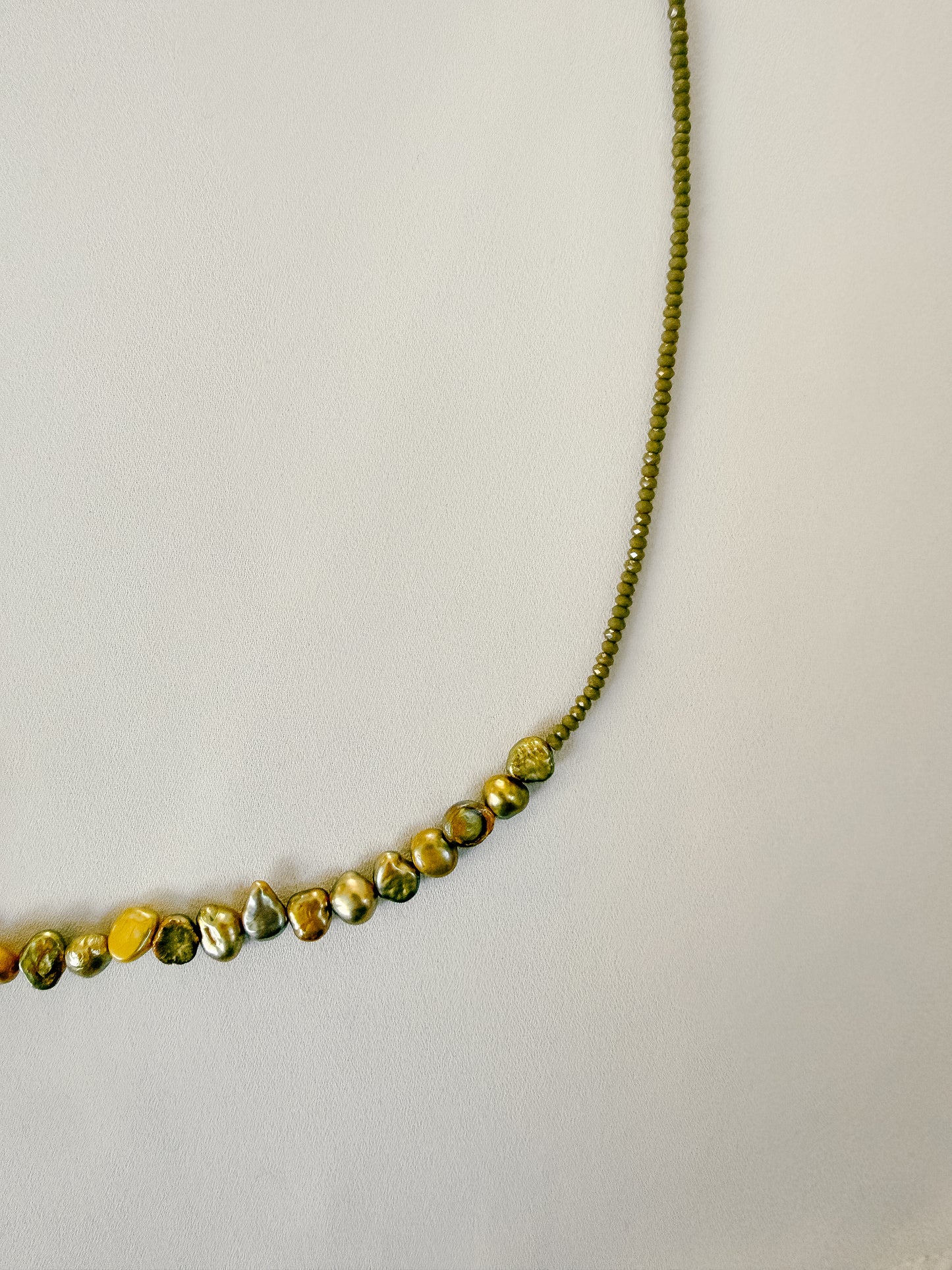 MOSS GLOSS NECKLACE