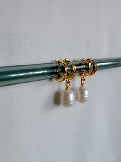 THE REVERSIBLE PILATES HOOP