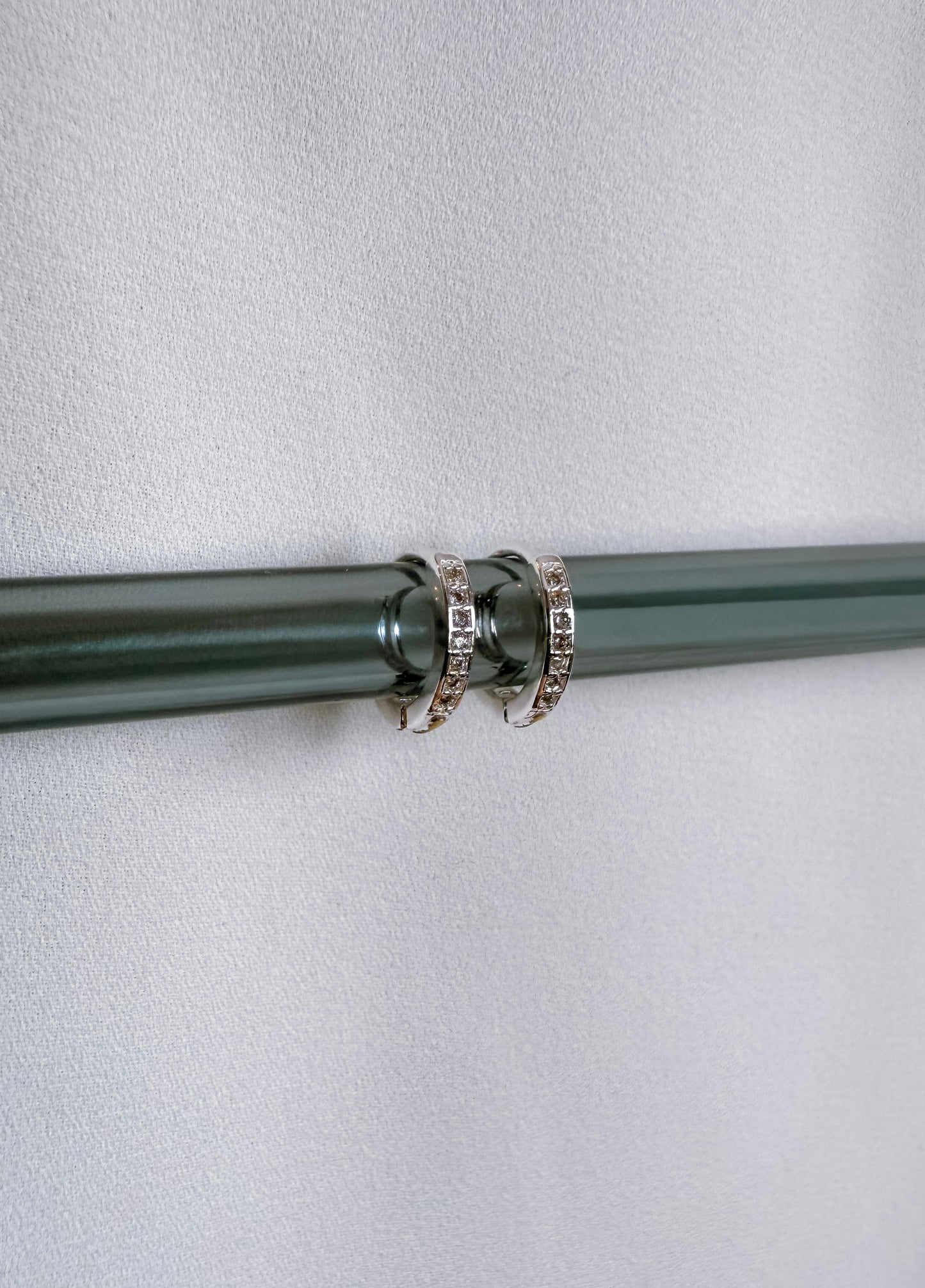 THE REVERSIBLE PILATES HOOP