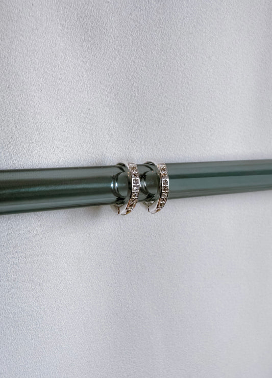 THE REVERSIBLE PILATES HOOP
