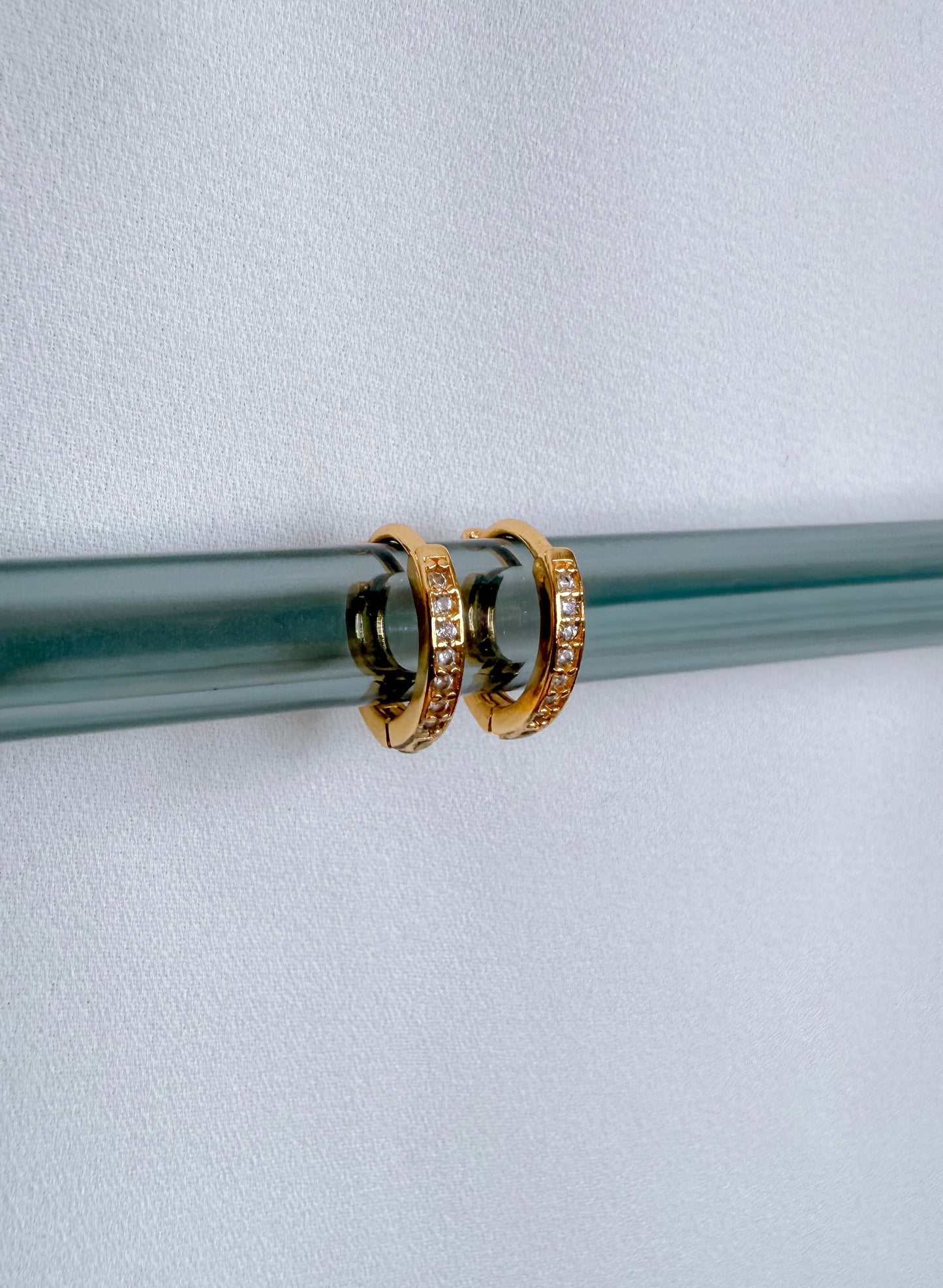 THE REVERSIBLE PILATES HOOP