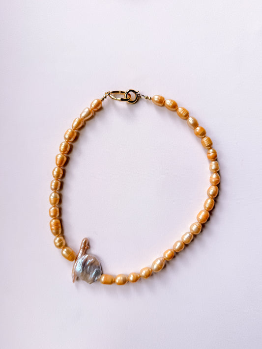HONEY TRAP NECKLACE