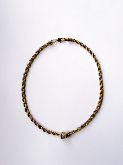 MATILDA NECKLACE