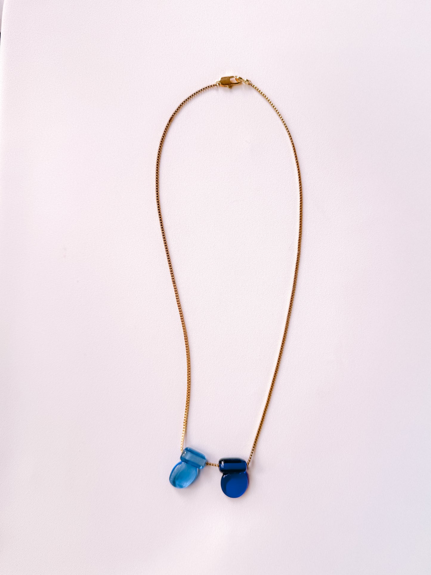 NOGUCHI'S GULF GLASS NECKLACE