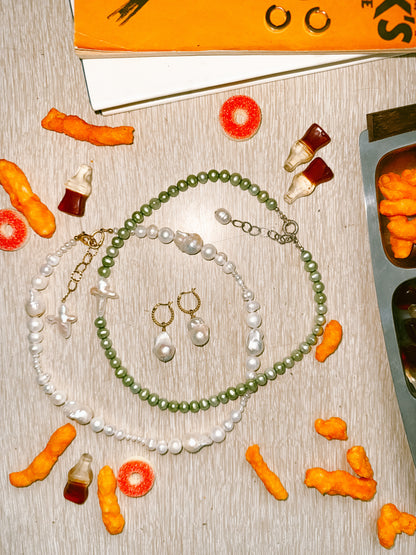 SOME GREEN, SOME GRACE NECKLACE