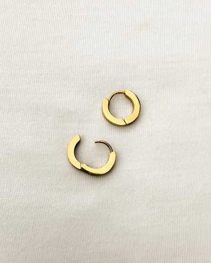 STAPLE HOOPS