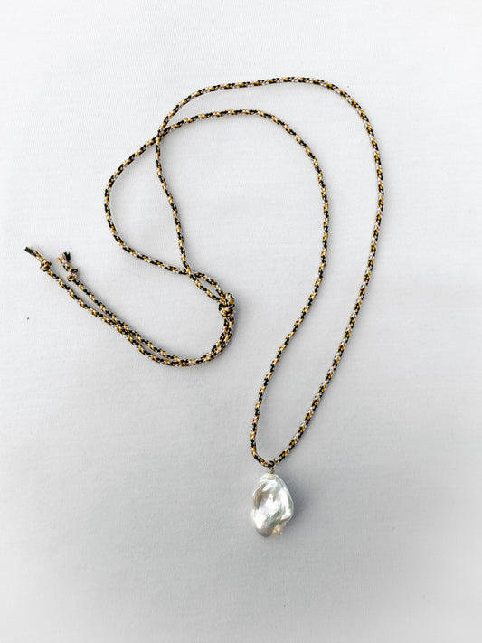 BAROQUE PEARL ON MIXED KUMIHIMO SILK