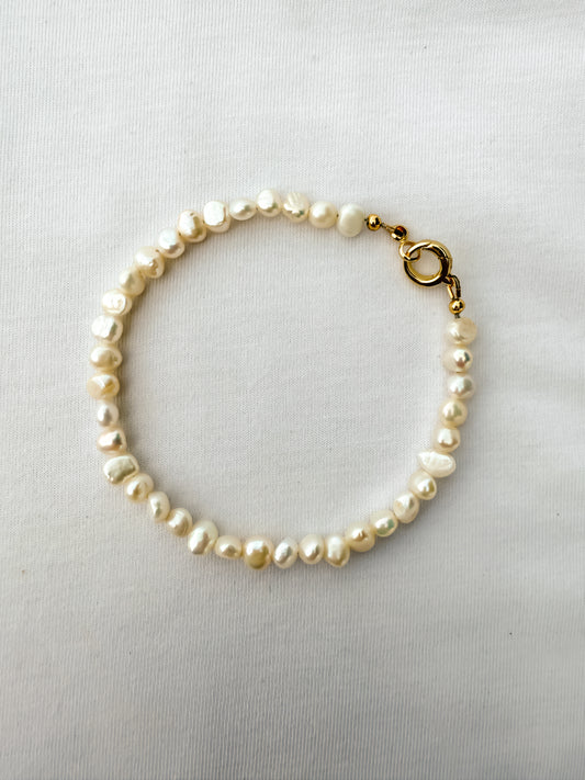 PEARLS FROM THE CYCLADES ANKLET