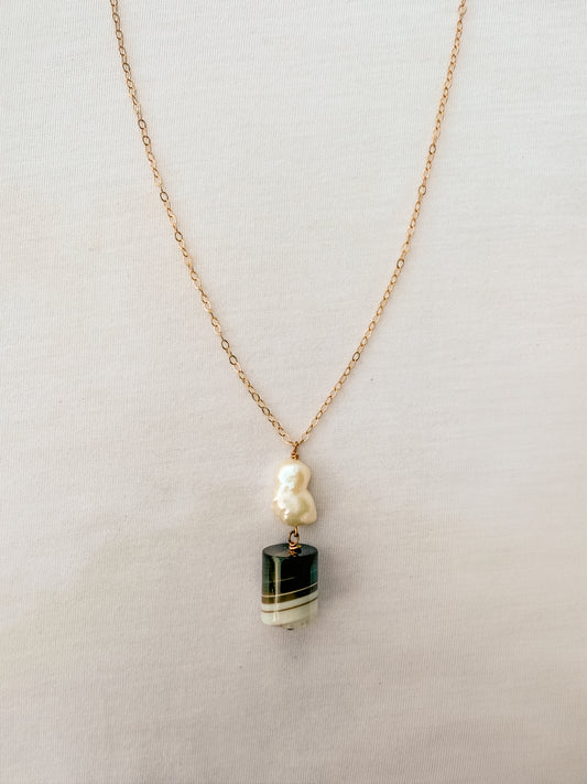 BANDED AGATE & BAROQUE PEARL NECKLACE