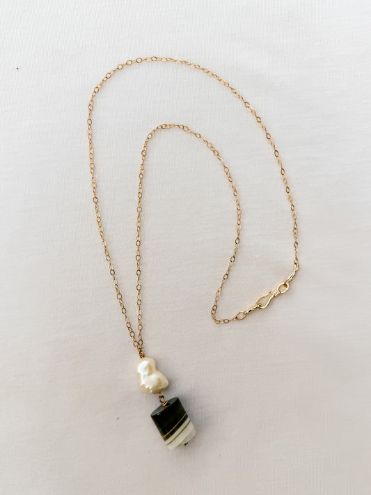BANDED AGATE & BAROQUE PEARL NECKLACE