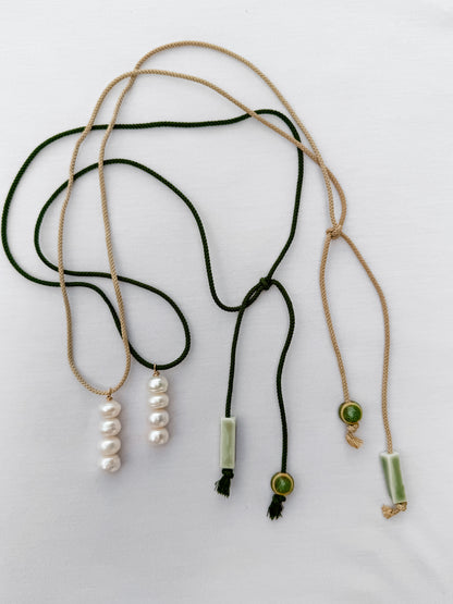 THE COLUMN NECKLACE - VERDANT