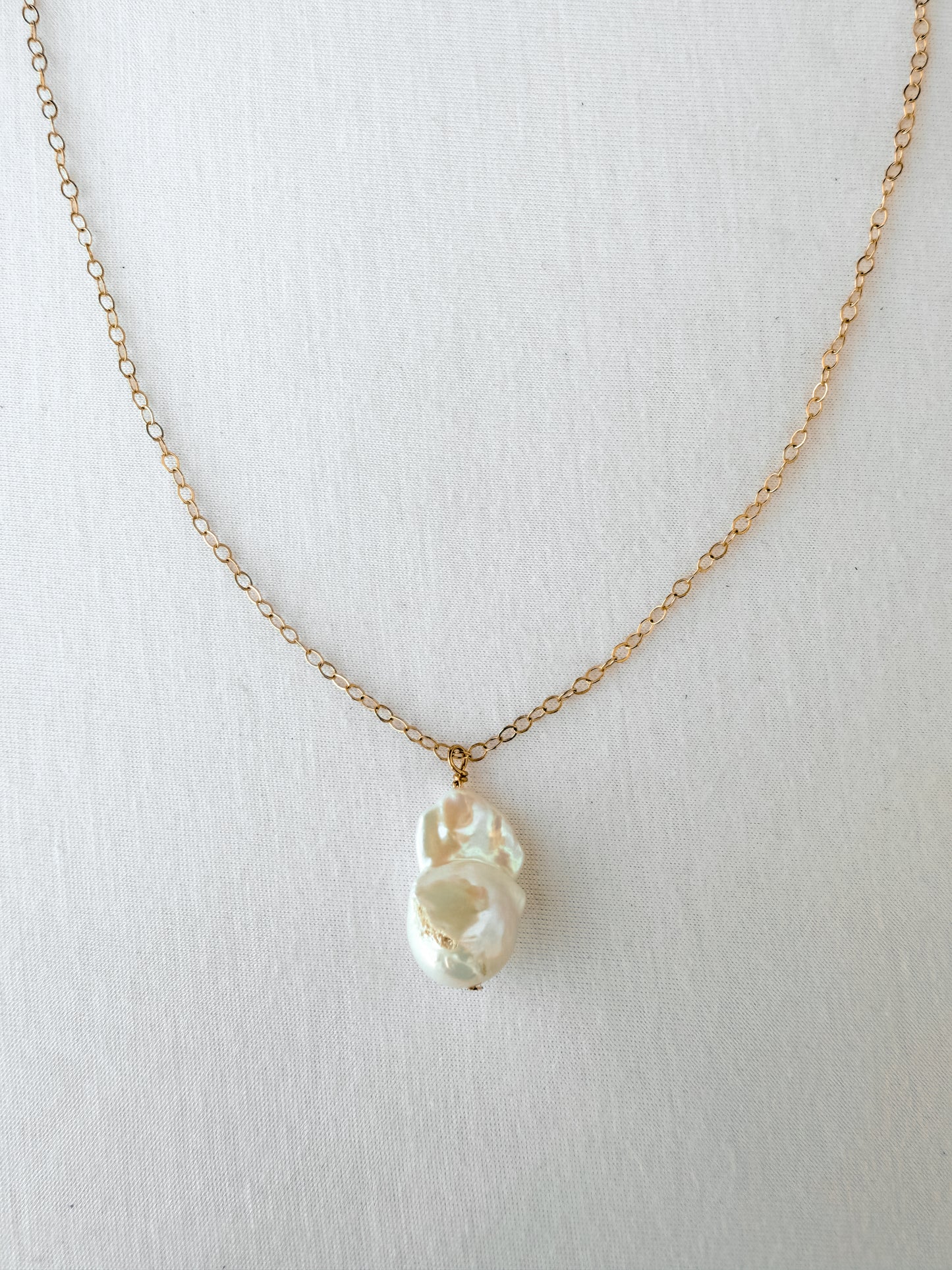 ONE GOOD PEARL NECKLACE