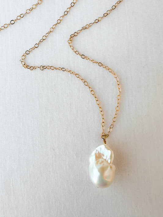 ONE GOOD PEARL NECKLACE